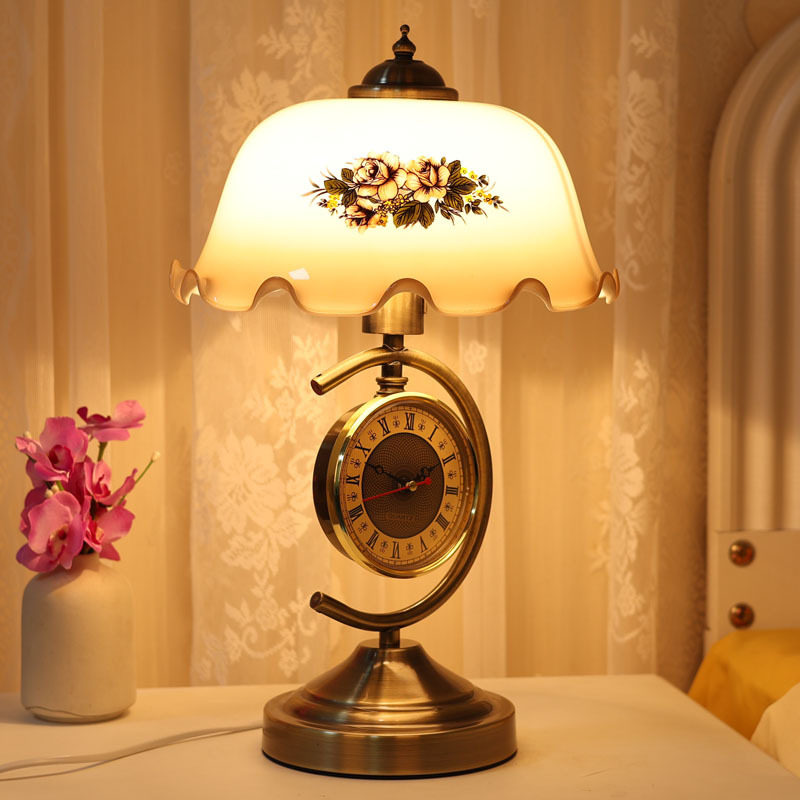 Luminária de mesa com design m - Desk Lamp avaliação e preço